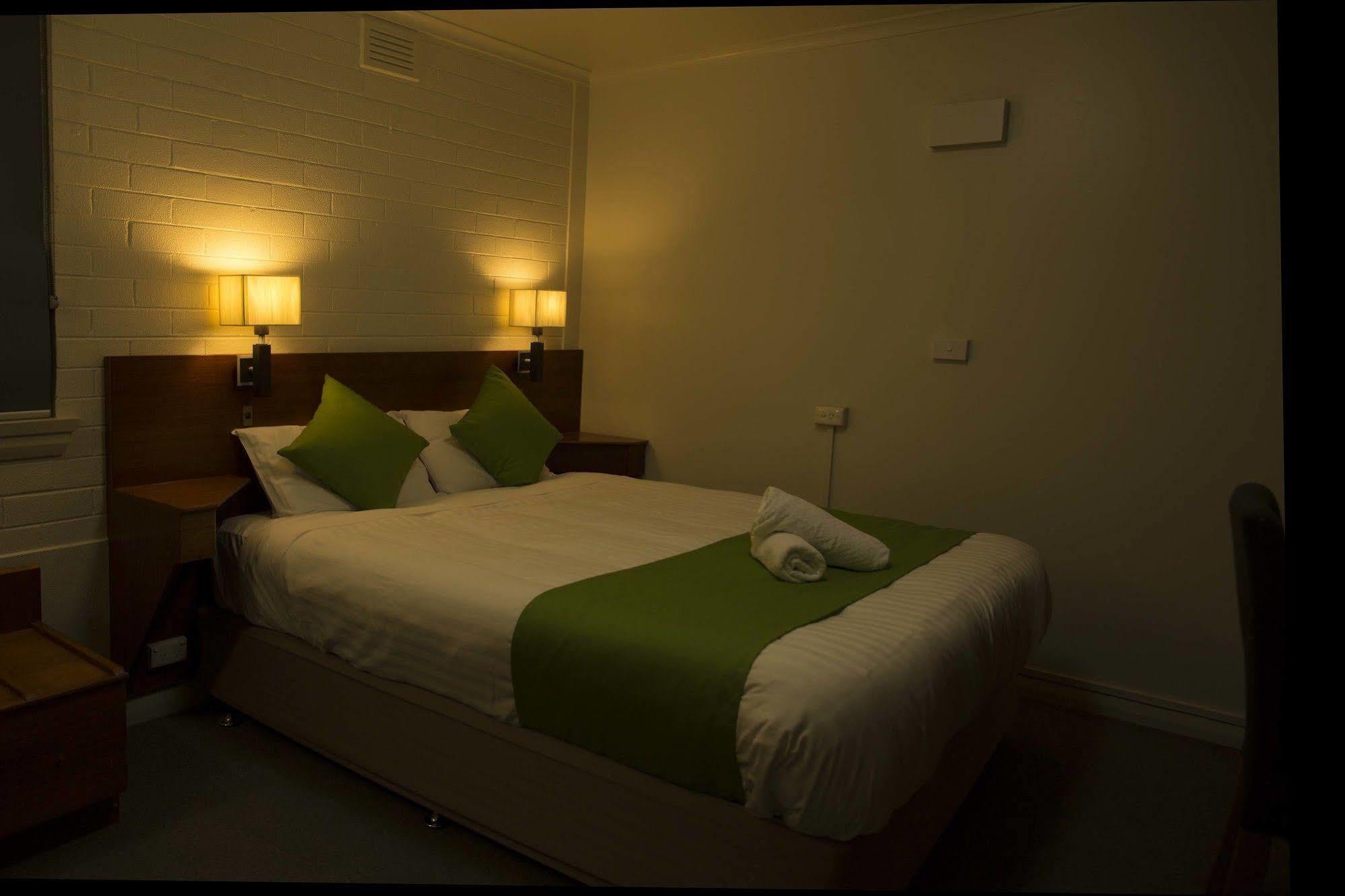 לונסטון The Cornwall Historic Hotel מראה חיצוני תמונה